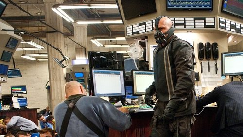 Batman: The Dark Knight Rises - Người Dơi: Kỵ Sĩ Bóng Đêm Trỗi Dậy - Hình 3