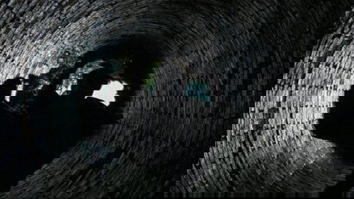 Batman Begins - Người Dơi Tái Xuất - Hình 1